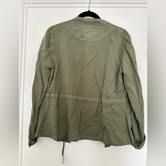 Olive green utility shirt jacket with a cinchable waist - Picture 2 of 3